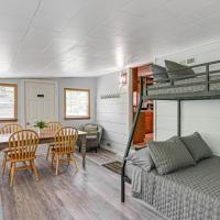 Home with Bunkroom 2 Mi to Hatfield and McCoy Trail, hotel poblíž Mercer County - BLF, Bluefield
