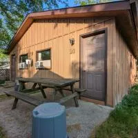 Wasaga Beach में, होटल Tiny Wood Cottage 20