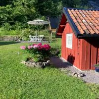 Nyrenoverad liten stuga i Marmorbruket, viešbutis mieste Kolmodenas