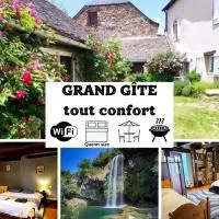 Grande maison familiale - Proche Rodez, Wifi, Calme et Jardin, hotel u gradu Luc