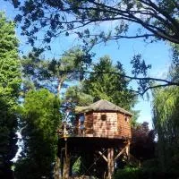 Domaine De La Carrauterie by Terre Insolite, hotel u gradu Sautin