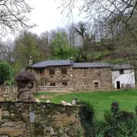 Casas Eladio-Doncos, hotel Torés városában