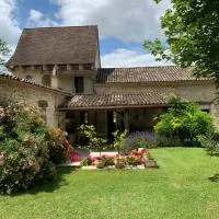 Au Bonheur des Oiseaux, hotel di Larocal