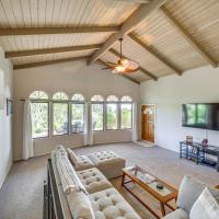 Secluded Waimea Hideaway with Lanai and Views!, khách sạn gần Waimea-Kohala Airport - MUE, Waimea