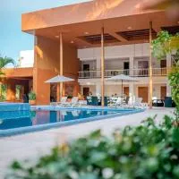 Hotel Ixzi Plus, hótel í Ixtapa