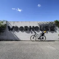 La Cordata Accommodation - Woodhouse Bike Hotel, hotel a Cinisello Balsamo