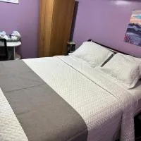 Serenity & memorable Cozy Lower Level Apartment Room in TownHouse Private Entrance, hotel a Gatineau