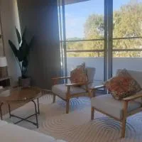 Spacious Apartment Oasis, viešbutis mieste Bankstaunas