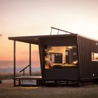 Heath the Tiny Cabin in Esperance、エスペランスにあるEsperance Airport - EPRの周辺ホテル