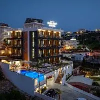 Sunlight Hotel: Ksamil şehrinde bir otel