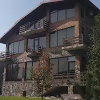 Hotel Riverside Inn, hotel en Martuni