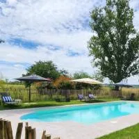 Le Manoir de Lisle, hotel u gradu Lisle-sur-Tarn