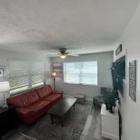 875 Oasis #1 Location!, hotel a Vero Beach
