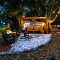 Serene Life Retreat: Chipley şehrinde bir otel