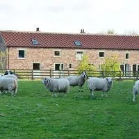 Luxury Barn with sauna near York welcoming families, friends, groups, hotel sa York