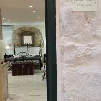 LEMON TREE Square house، فندق في Corfu