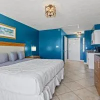 Ocean View Hotel Room with Balcony- King Bed #21, hotel v mestu Fort Pierce