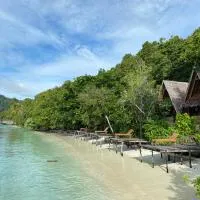 Warahnus dive homestay, hotel v destinaci Kri