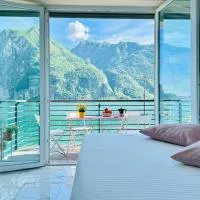 Grand View Como Lake Apartment, hotel ad Abbadia Lariana