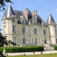 Château de Beauchamp en Sarthe, hotel v destinácii Villaines-la-Gonais