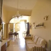 Domus Ponte casa antica ed elegante in pieno centro storico: Arpino'da bir otel