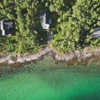 The Emerald Coast Cabin，Grov的飯店