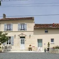 Le gîte du verger, hotel i Saint-Bris-des-Bois