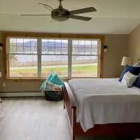 Beach House - The Three Fish, hotel i Newport