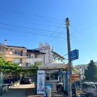 Family hotel Delfina, hotel a Tyulenovo