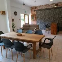 domaine des étangs du bois de l'abbaye, hotel a Rejet-de-Beaulieu