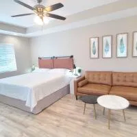 Paradise Park Newly built studio with king bed, hotel di Keaau