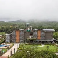 Stone Wood Hotel Amboli, מלון ב Amboli 