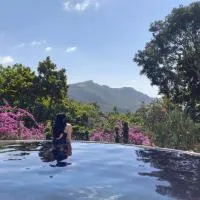Exclusive Altos del Maria 2 Bedroom Apartment-Private Pool & Mountain Views, hotel en Sorá