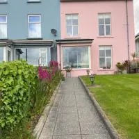 Dolly's Cottage، فندق في وارين بوينت