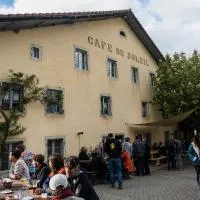 Café du Soleil โรงแรมในแซนเญอเลชิเยร์