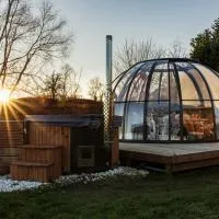 Sphair aux merveilles - Dôme romantique avec vue panoramique sur la nature、Faimesのホテル