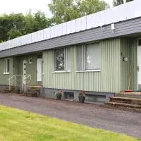 Salonkylän koulu, hotel Kaustinen városában