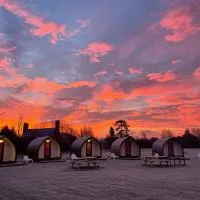 Rodway Hill Golf & Eco Pod Hotel, отель в Глостере