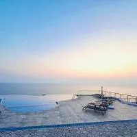 The Rocas Hotel, готель у місті Кіренія