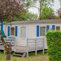 Camping Onlycamp La Colombière, hotelli kohteessa Pesmes