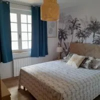 Gite Chez Laurette 12, hotel u gradu Sainte-Eulalie-dʼOlt