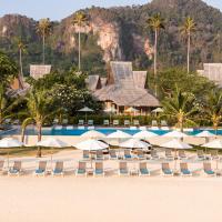 SAii Phi Phi Island Village - Complimentary Shared Speedboat Transfer for 5 Nights and Longer, kh&aacute;ch sạn ở Koh Phi Phi