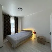 Raduga West 'Coco' Apartment โรงแรมในKosh-Kël'