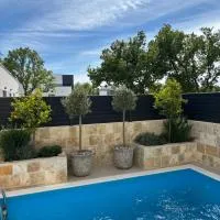 Rosemary and Thyme, hotel u gradu Zaton