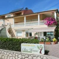 Olive House, hotel v destinaci Šimuni