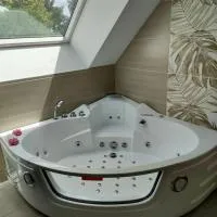 AU BON ACCUEIL A PORCARO AVEC ACCES au SPA EN ILLIMITE, Hotel in Porcaro