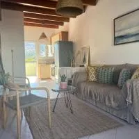 Perdika's Cove, spacious sea view family home, hotel en Perdika