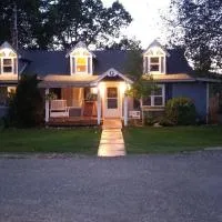 The Goulding Cottage PLUS LOFT, hôtel à Henrieville
