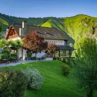 Logis Hôtel Etchemaïté, hotel din Larrau