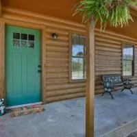 3-bedroom 2 bath With Hot Tub Near Winstar, hotelli kohteessa Thackerville